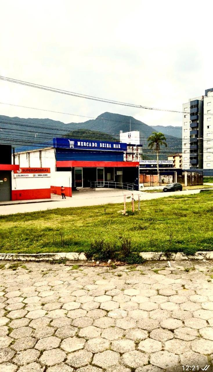 Apartamento Studio Em Predio De Frente Ao Mar Massaguacu Caraguatatuba Exterior foto
